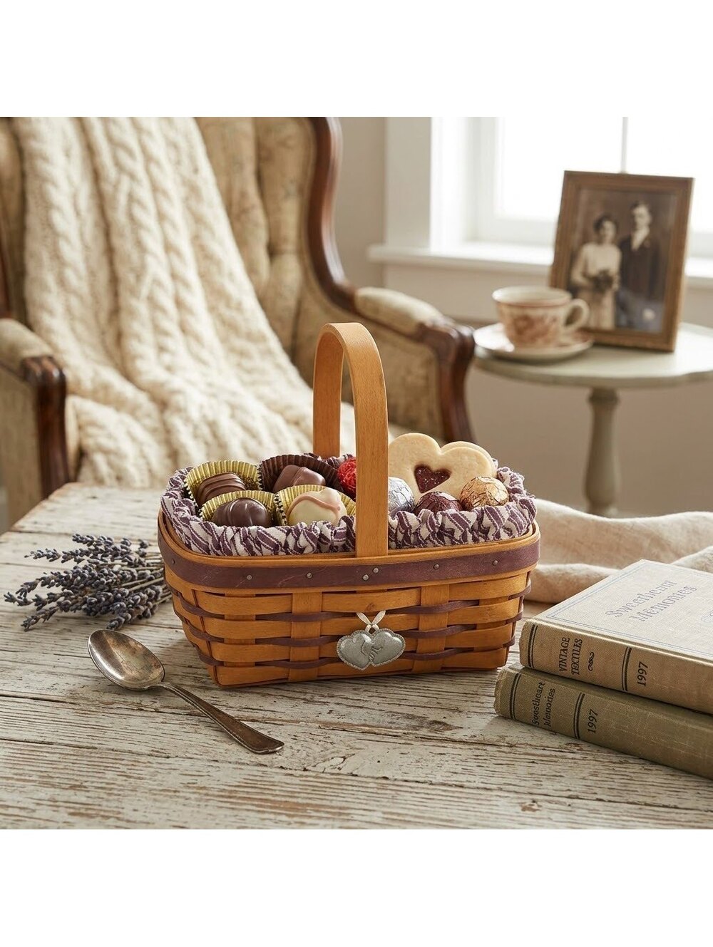 Longaberger 1997 Sweet Treats Sweetheart Basket/Purple 6th Edition